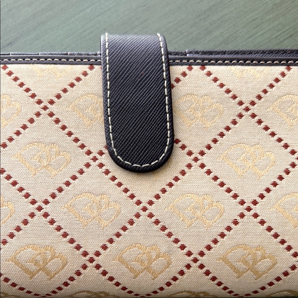 Vintage Dooney & Bourke Wallet - Picture 2 of 9
